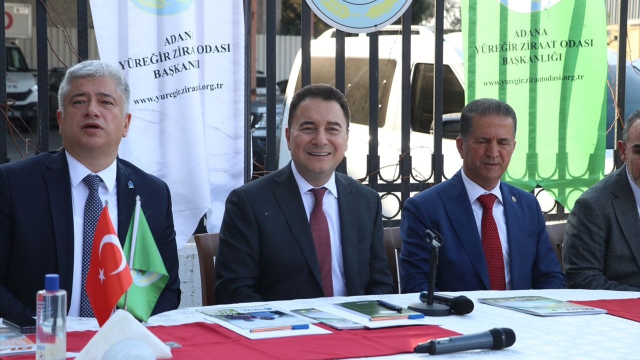 DEVA Partisi Genel Başkanı Ali Babacan Adana'da İftar Programına Katıldı