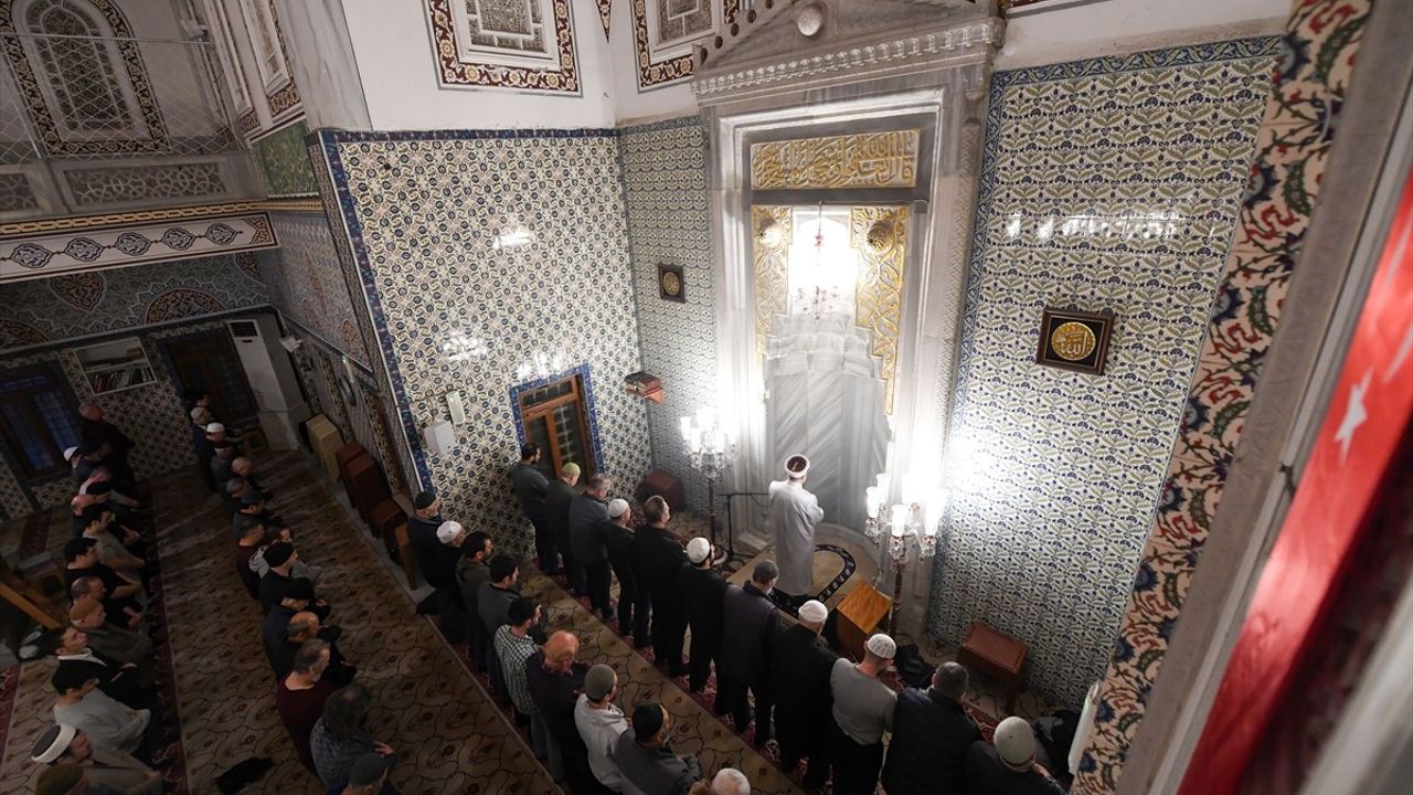 Diyanet İşleri Başkanı Ali Erbaş Teravih Namazı Kıldırdı