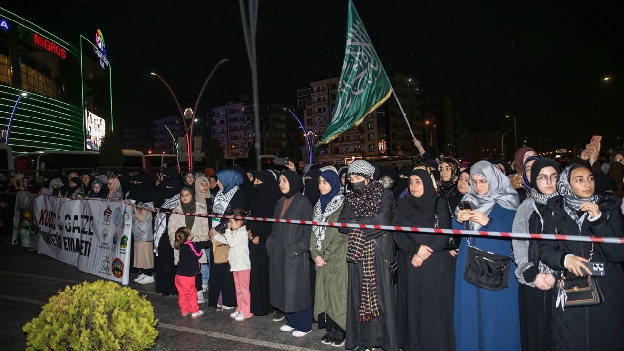 Diyarbakır'da Gazze Saldırılarına Protesto