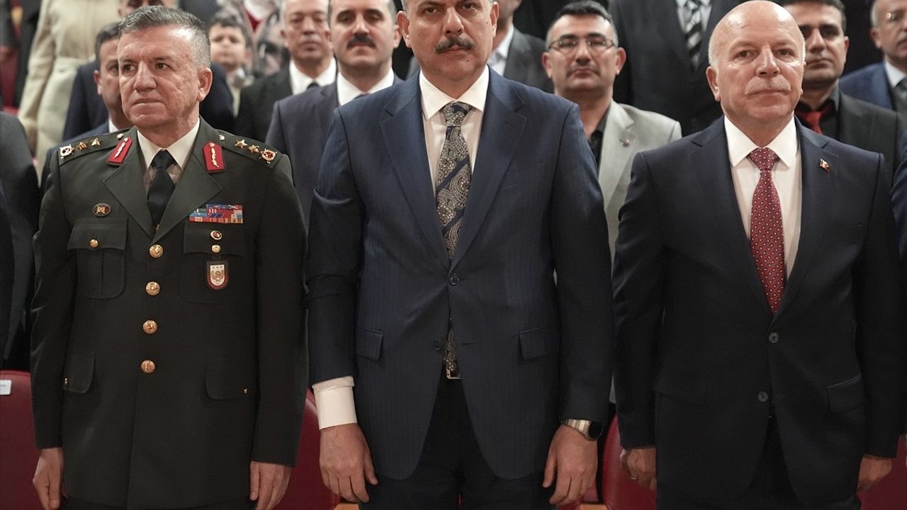 Doğu'da İstiklal Marşı ve Mehmet Akif Ersoy'u Anma Günü Törenleri