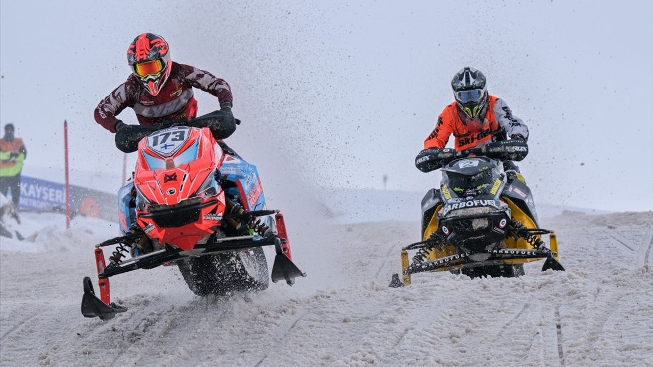 Dünya Kar Motosikleti Şampiyonası Erciyes'te Başlıyor