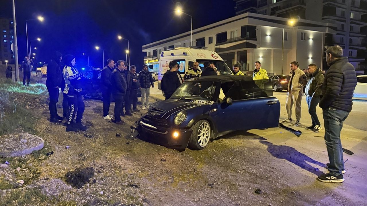 Edirne'de Trafik Kazası: 4 Yaralı