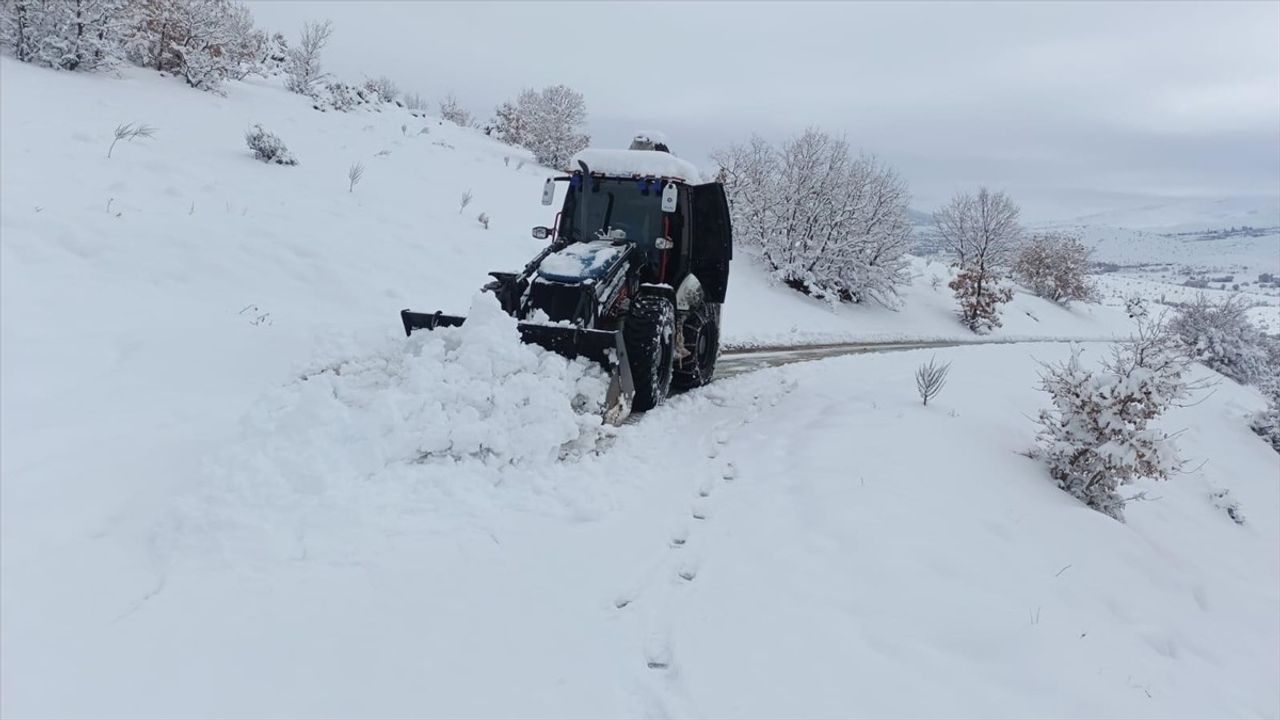 Elazığ'da Kar Yağışı Nedeniyle Ulaşım Problemleri