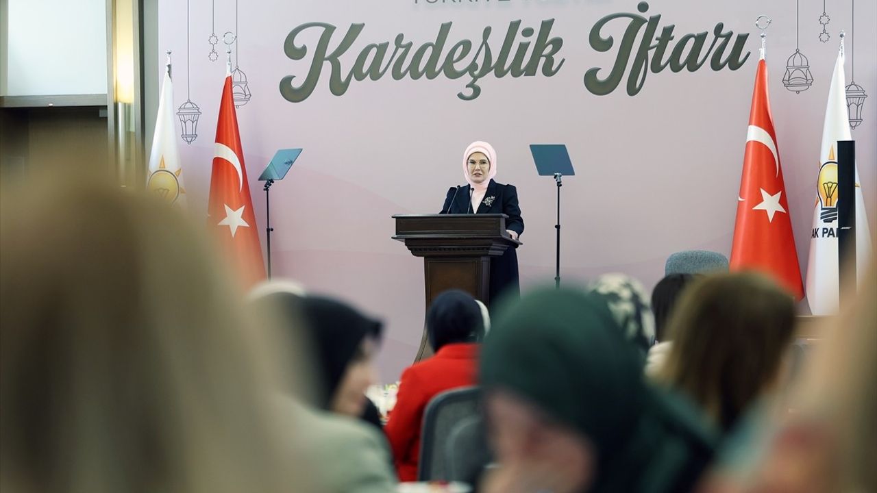 Emine Erdoğan'dan AK Parti Kadın Kolları İftarında Güçlü Mesajlar
