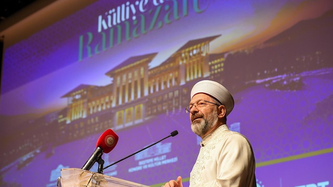 Erbaş, İstanbul Mushafları Paneli'nde Kur'an'ın Önemine Vurgu Yaptı