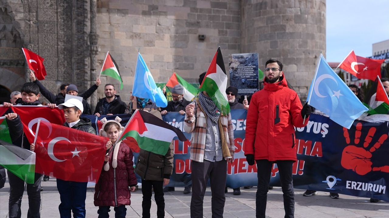 Erzurum'da Sağlık Çalışanları Gazze İçin Yürüdü