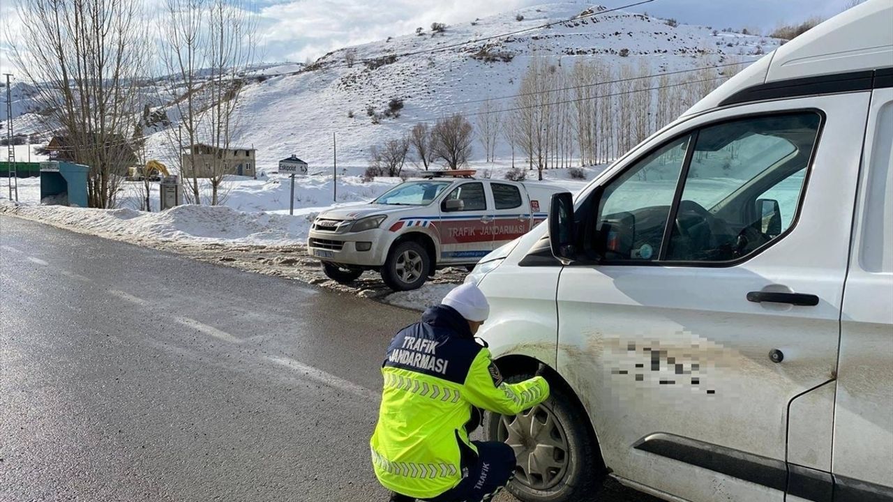 Erzurum'da Trafik Denetimleri: 106 Araç Menedildi