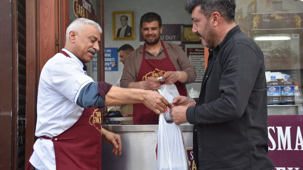 Gaziantep'in İftarı Meyan Şerbeti ile Şenleniyor