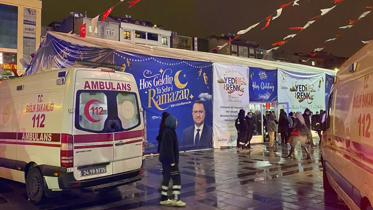 Gaziosmanpaşa'daki Ramazan Çadırında Sahne Çöktü: 5 Yaralı