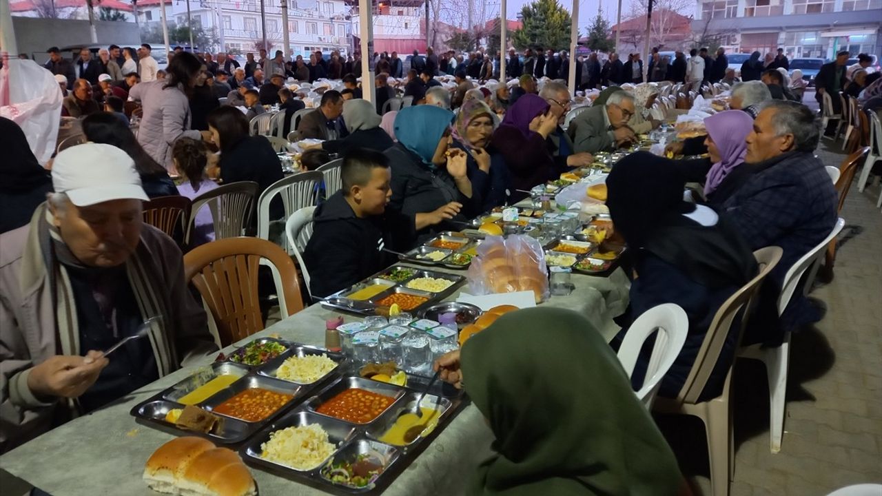 Gölbaşı Mahallesi'nde İftar Geleneği