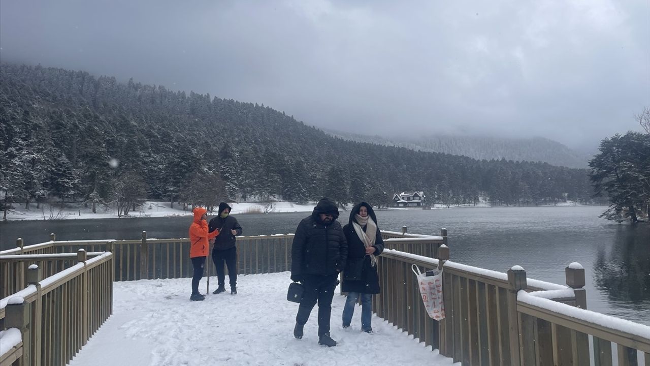 Gölcük Tabiat Parkı'nın Beyaz Örtüsü: Mart Yağmurlarıyla Güzelleşti