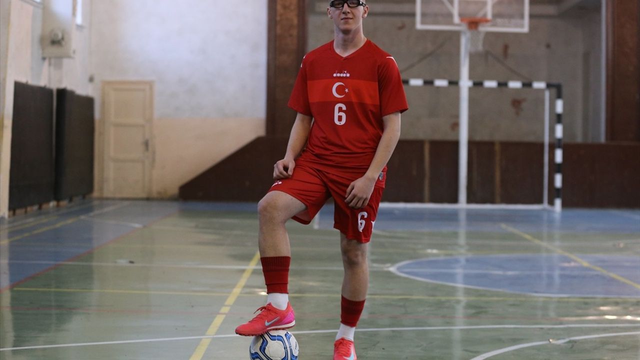 Görme Engelli Futsal Sporcusu Furkan Ergin'in Milli Takım Hedefi