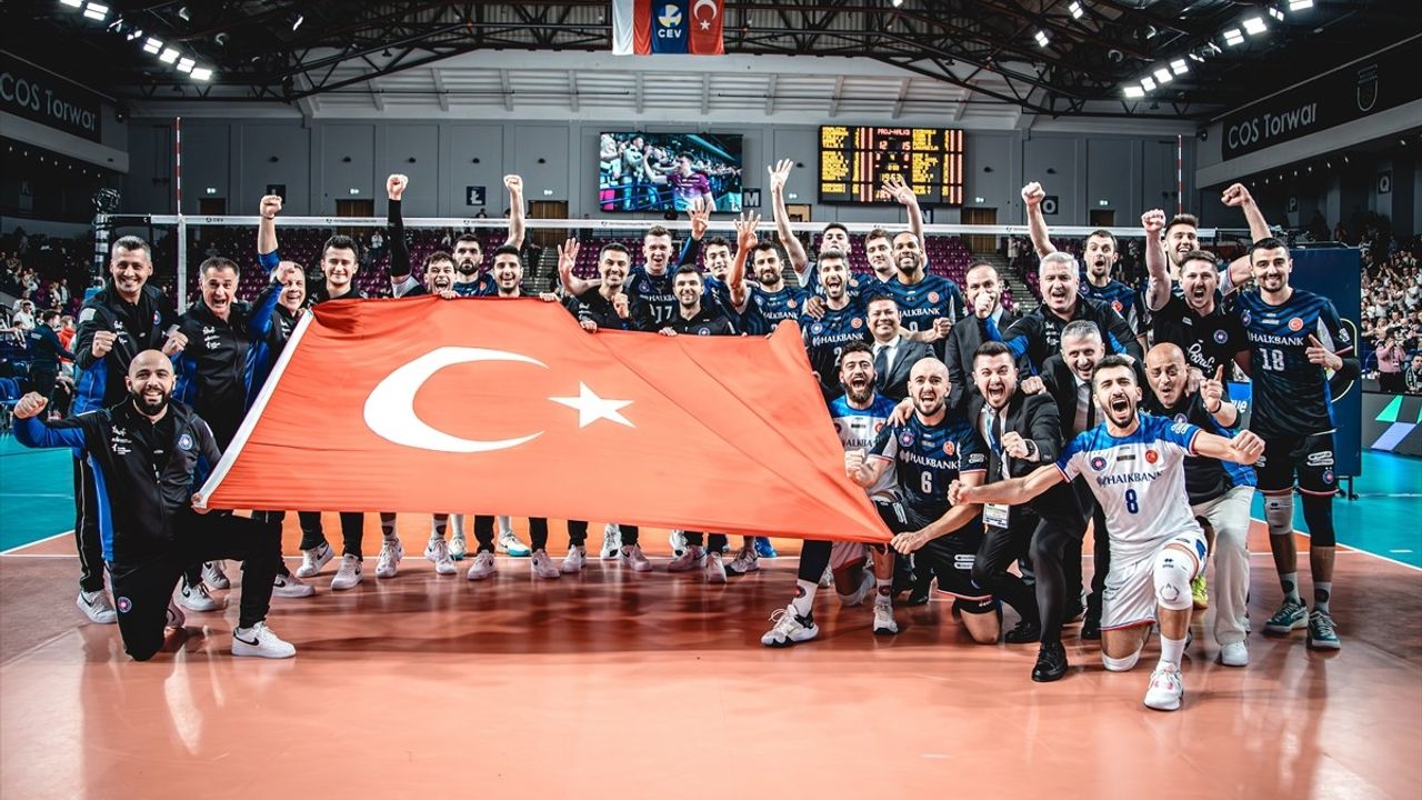 Halkbank Erkek Voleybol Takımı CEV Şampiyonlar Ligi'nde Dörtlü Final'e Yükseldi