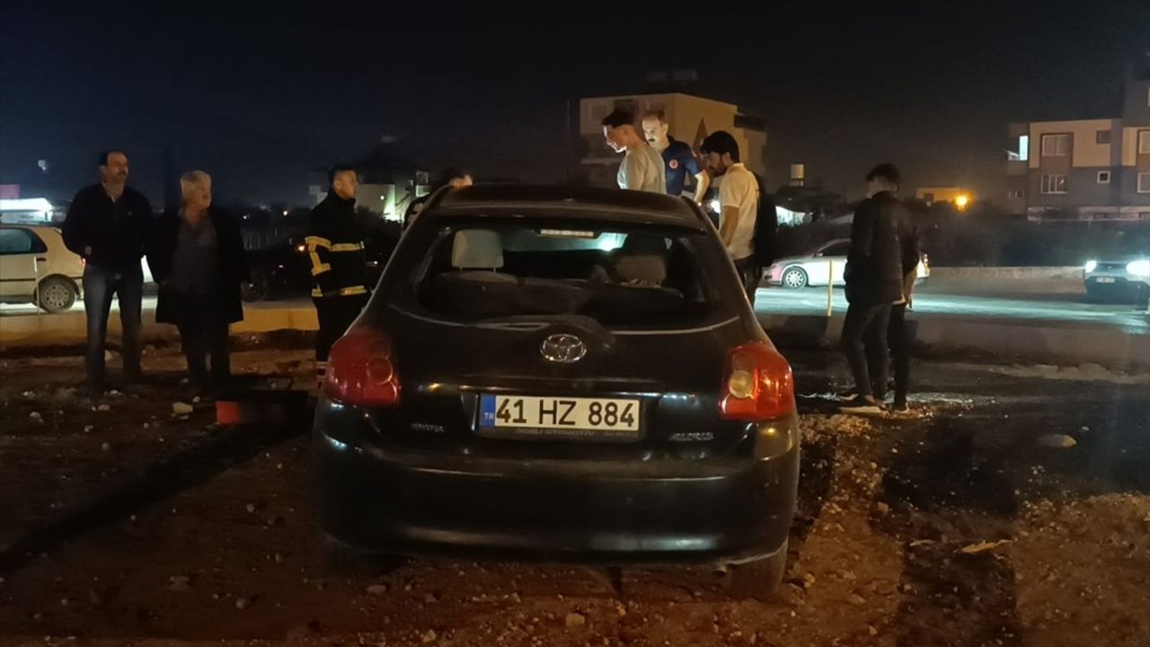 Hatay'da İki Otomobil Çarpıştı: 6 Yaralı