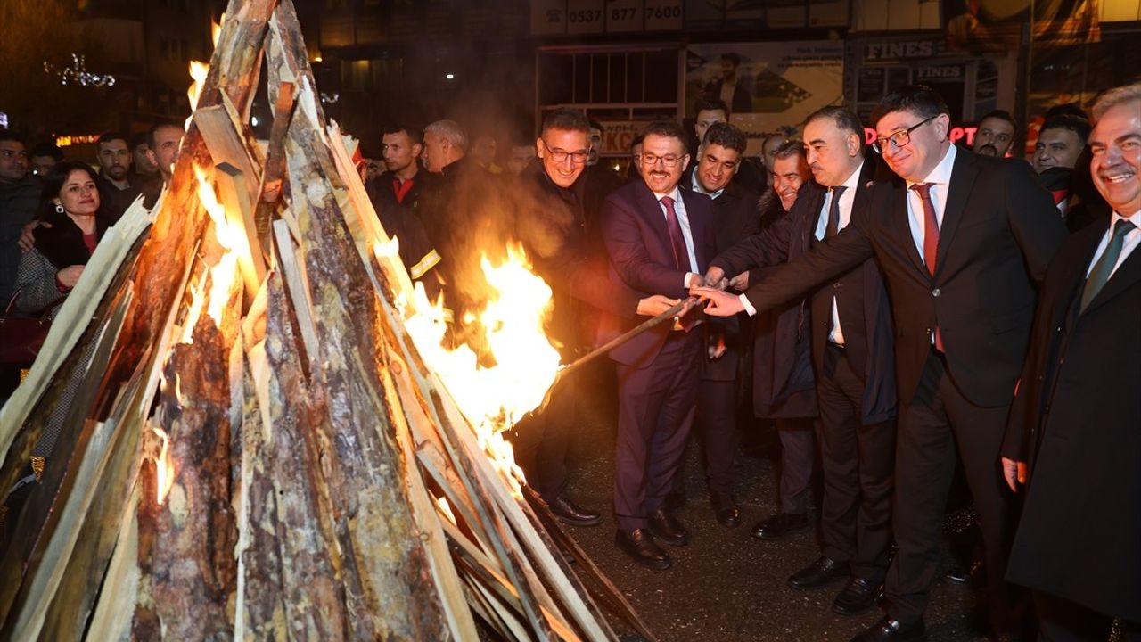 Iğdır'da Nevruz Coşkusu: 'Can Azerbaycan’dan Türk Dünyasına Bahar Müjdesi' Konseri