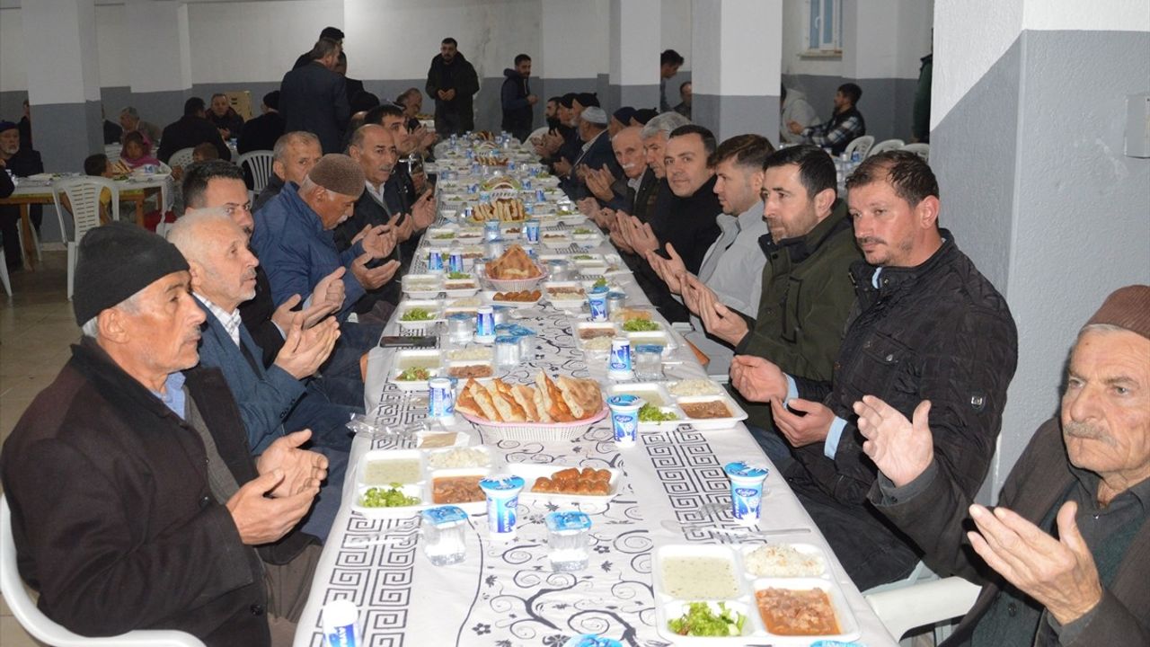 Ilıca Mahallesi'nde 20 Yıllık İftar Geleneği