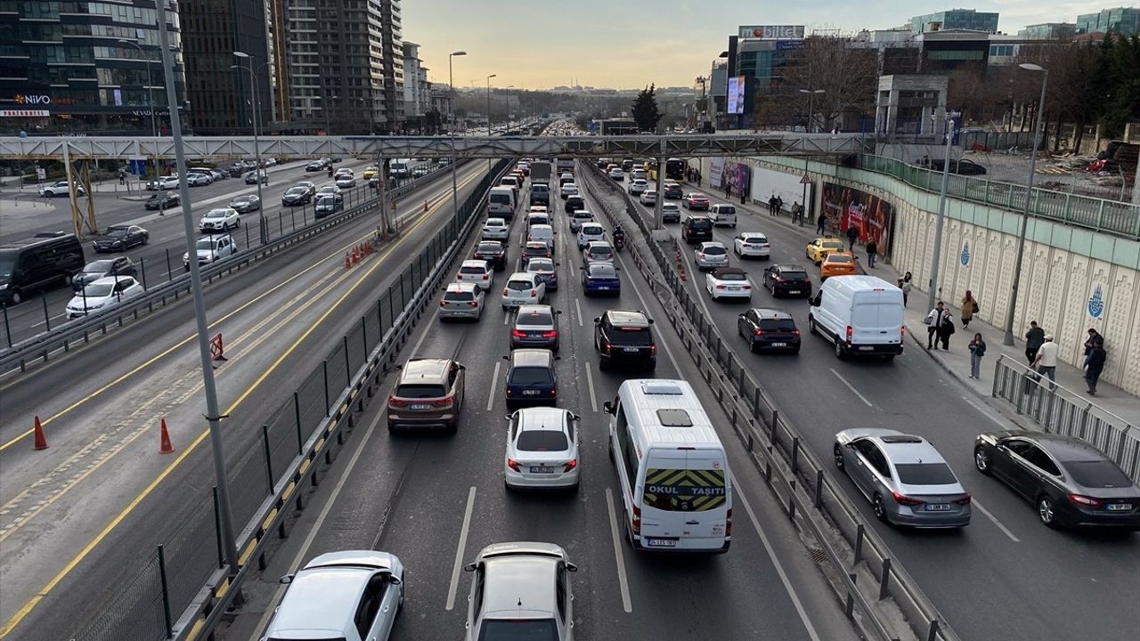 İstanbul'da Hafta Sonu Trafik Yoğunluğu