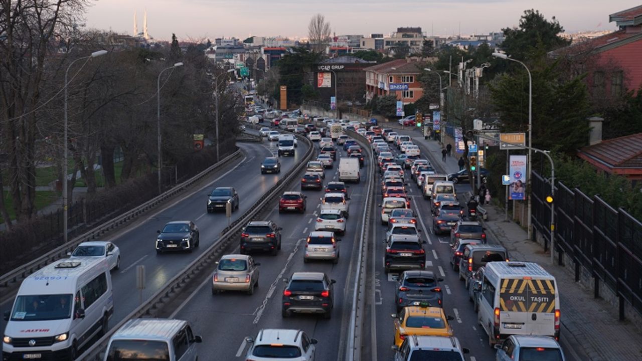 İstanbul'da Sabah Trafik Yoğunluğu