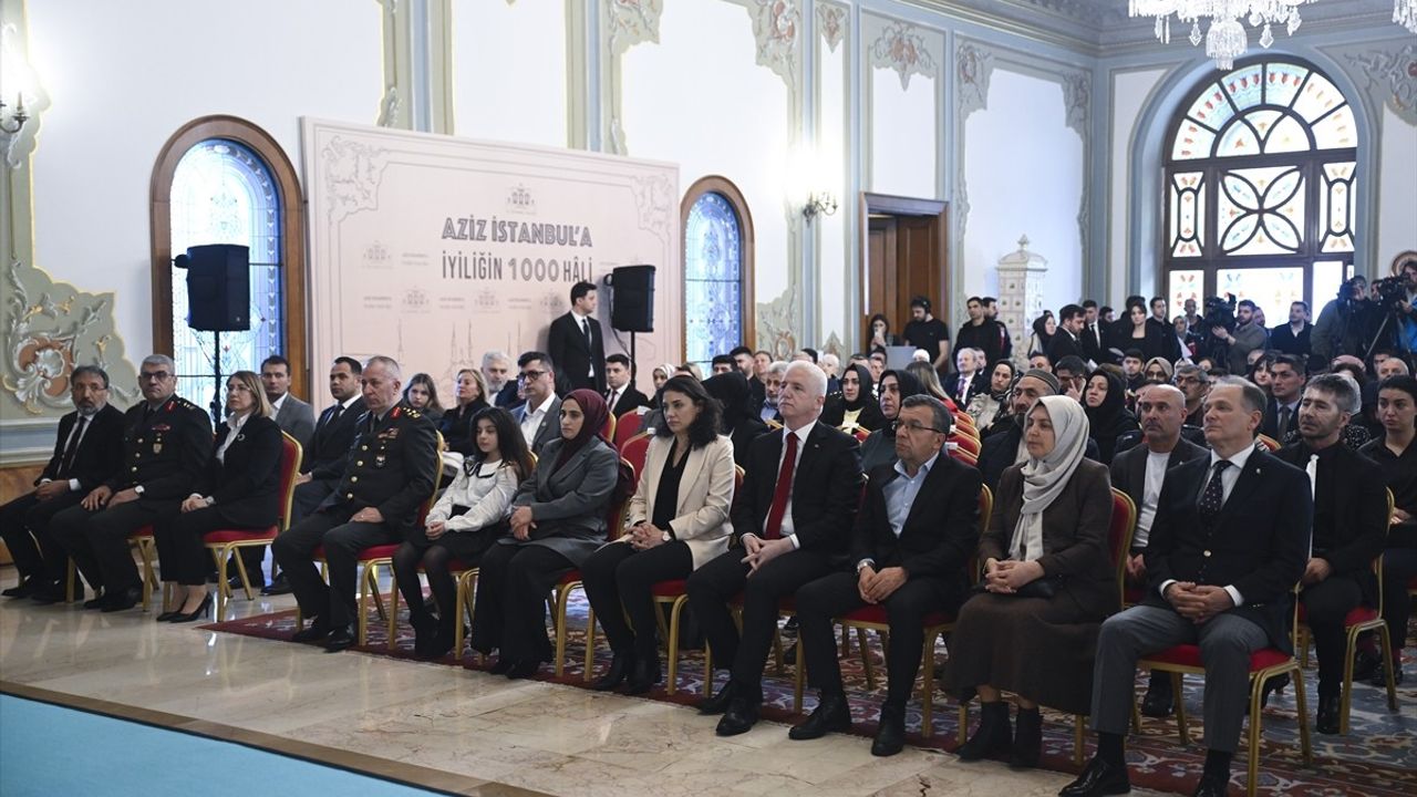 İstanbul'da Şehit Ailelerine ve Gazilere Devlet Övünç Madalyası Takdim Edildi