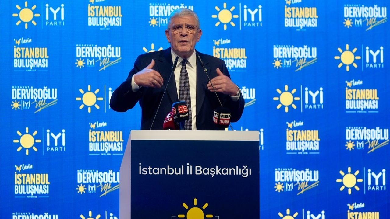 İYİ Parti Genel Başkanı Dervişoğlu, İstanbul'da İftar Programına Katıldı