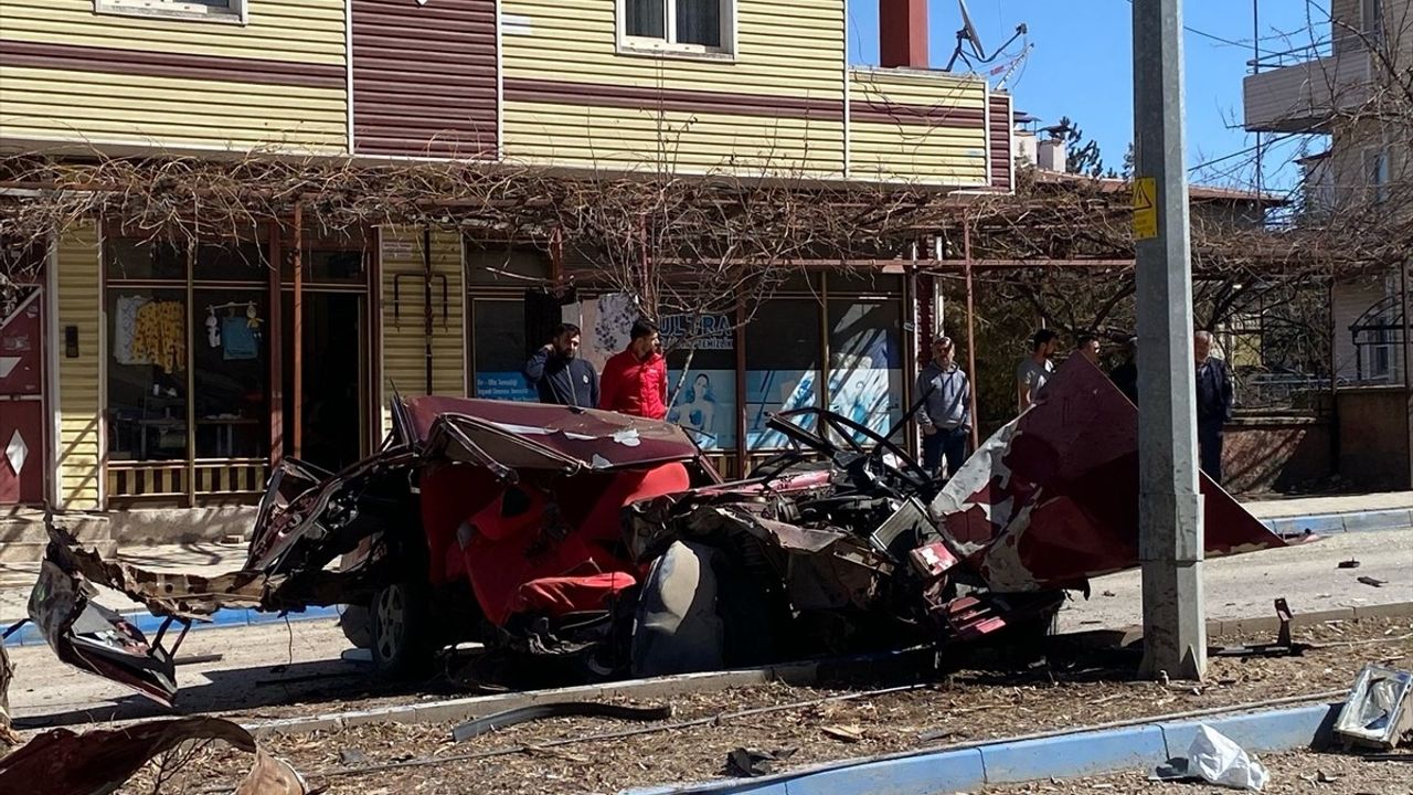 Kahramanmaraş'ta Trafik Kazası: 1 Ölü, 1 Yaralı