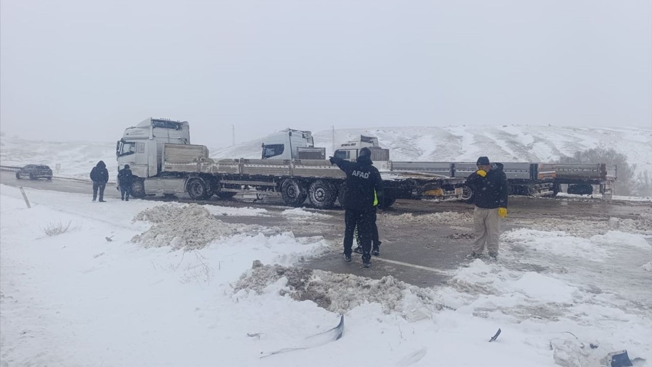 Kayseri'de Kar ve Tipi Mağdurlarına Kurtarma Operasyonu