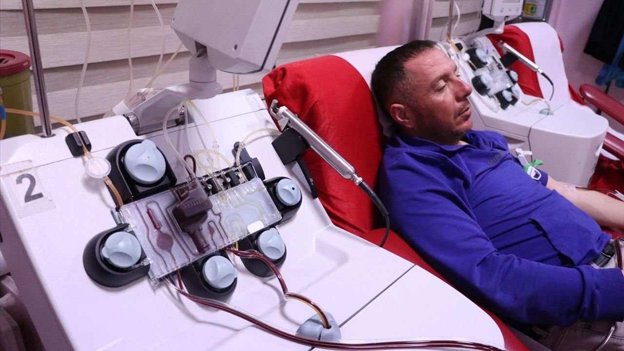 Kayseri'de Öğretmenlerden Kanser Hastası Çocuklara Destek