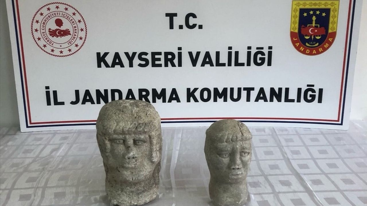 Kayseri'de Tarihi Heykeller Ele Geçirildi