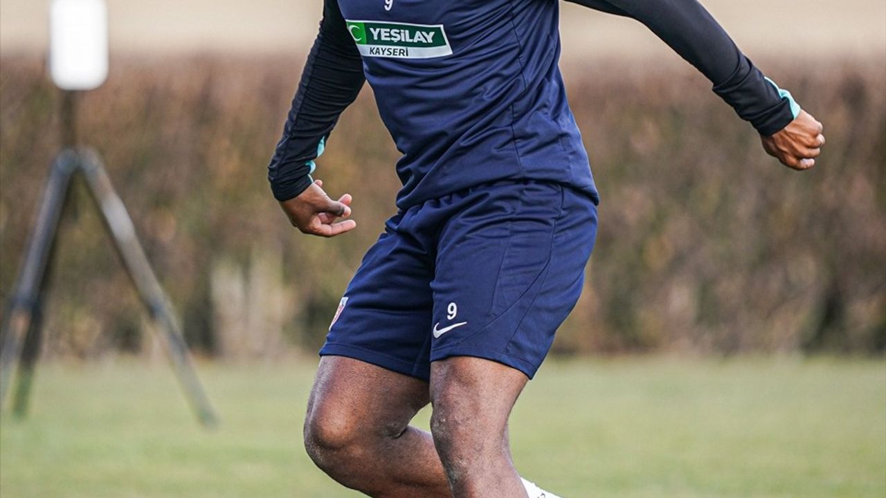 Kayserispor, Başakşehir Maçına Hazırlanıyor