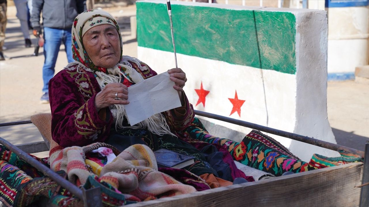 Kırgız Yönetmen Akun'un 'Cennet Annelerin Ayaklarının Altındadır' Filmi Türkiye'de Vizyonda