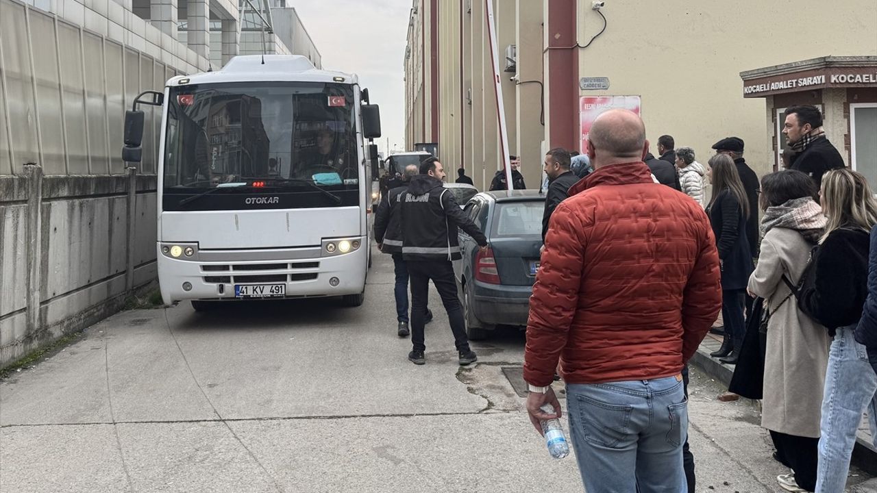Kocaeli’de Büyük Dolandırıcılık Operasyonu: 20 Tutuklama