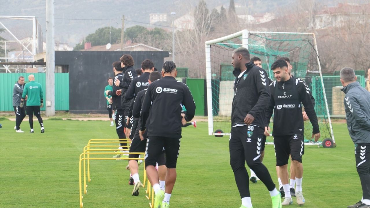 Kocaelispor, Fatih Karagümrük Maçına Hazırlanıyor