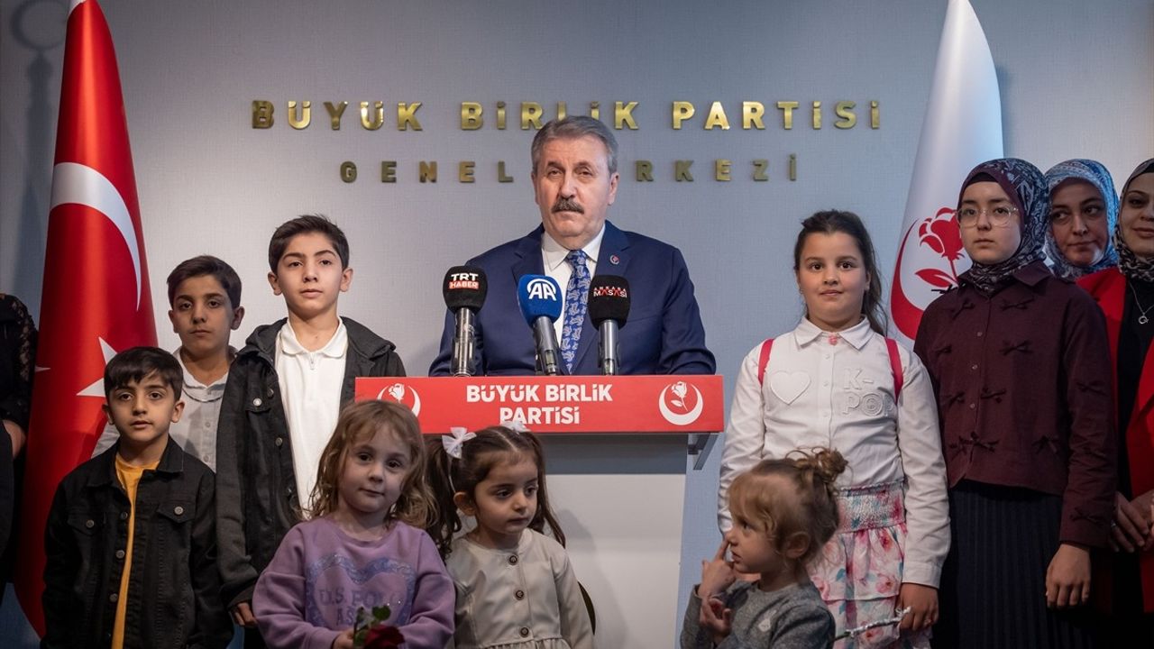 Mustafa Destici'den Bayram Mesajı ve Hukuk Vurgusu