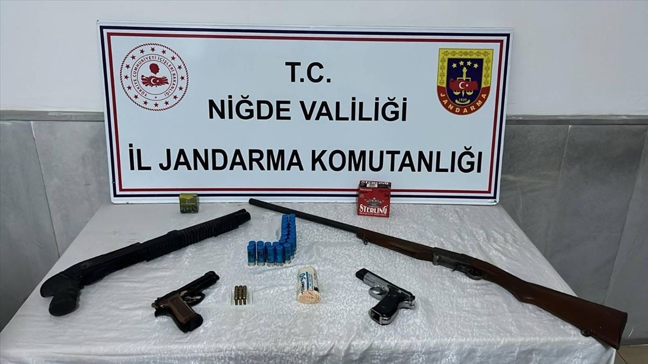 Niğde'de Yasa Dışı Silah Ticareti Operasyonu