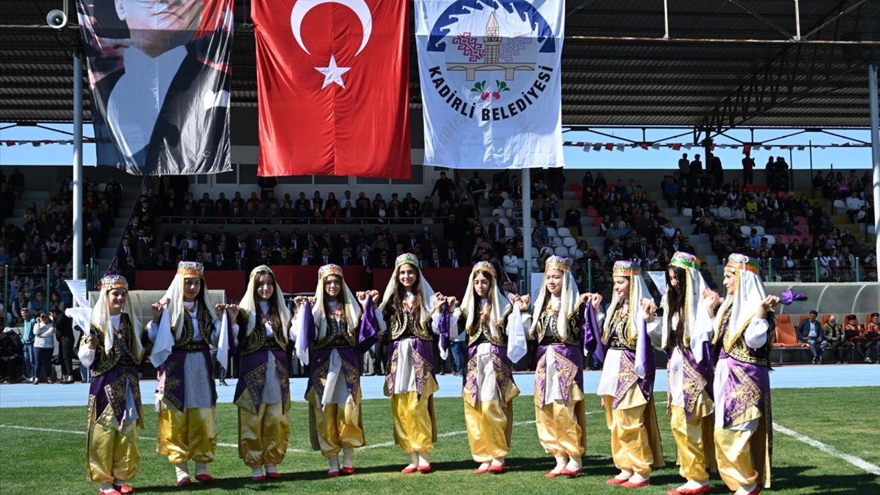 Osmaniye'de F-16 Uçuş Gösterisi İle Kurtuluş Töreni Yapıldı