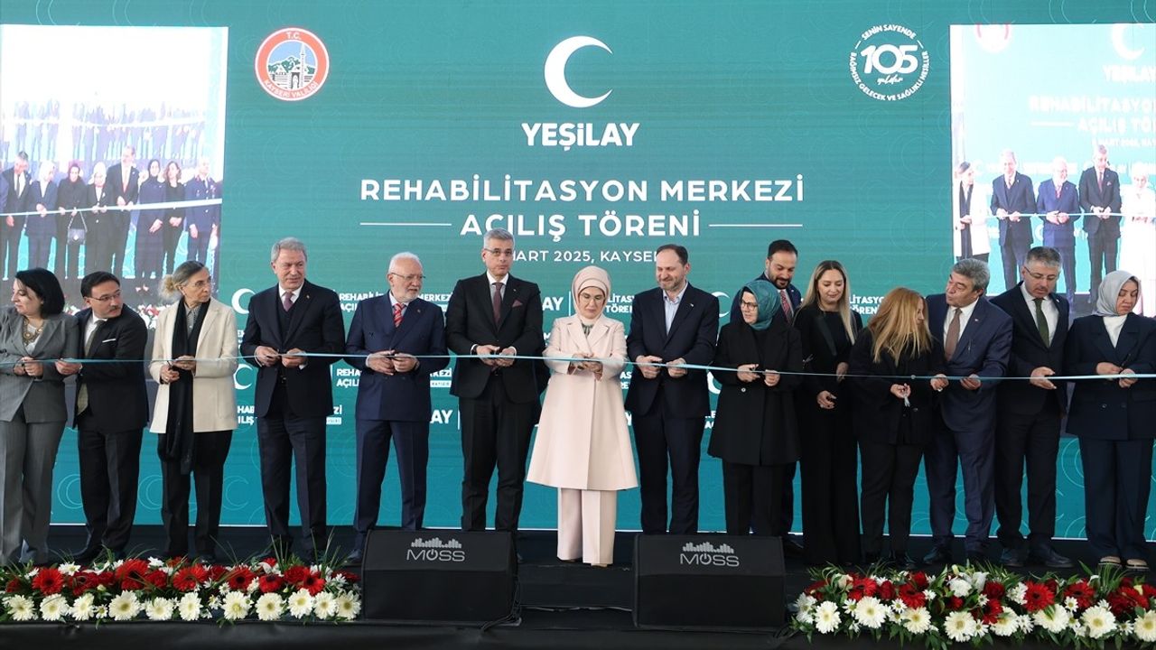 Sağlık Bakanı Memişoğlu, Kayseri Yeşilay Rehabilitasyon Merkezinin Açılışında