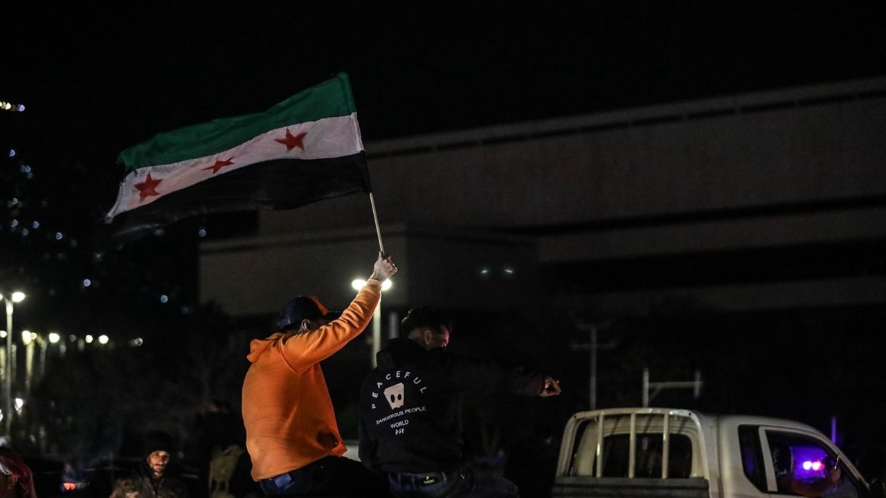 Suriye'de Güvenlik Güçlerine Yönelik Saldırılar Protesto Edildi