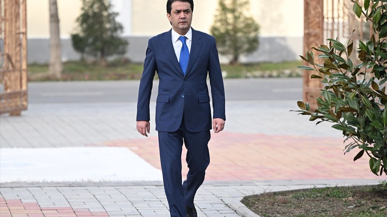 Tacikistan'da Genel Seçim Heyecanı