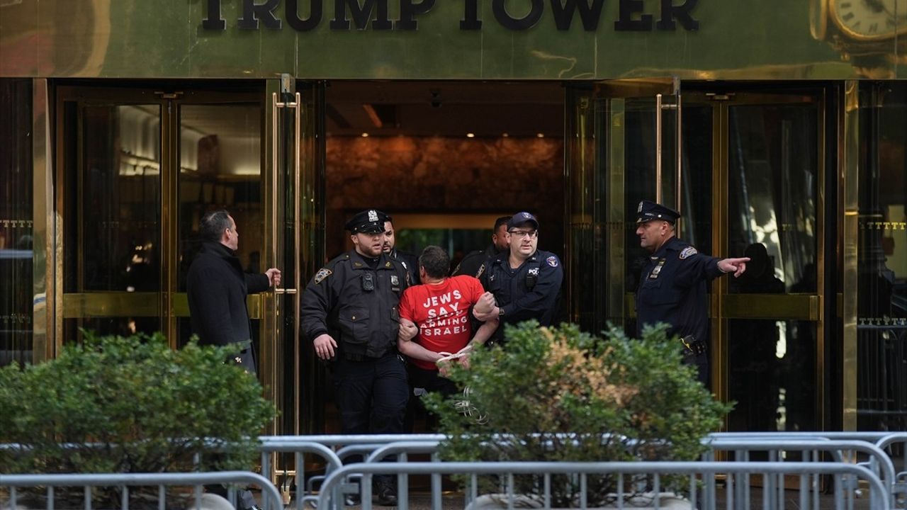 Trump Tower'da Filistinli Aktivist İsyanı