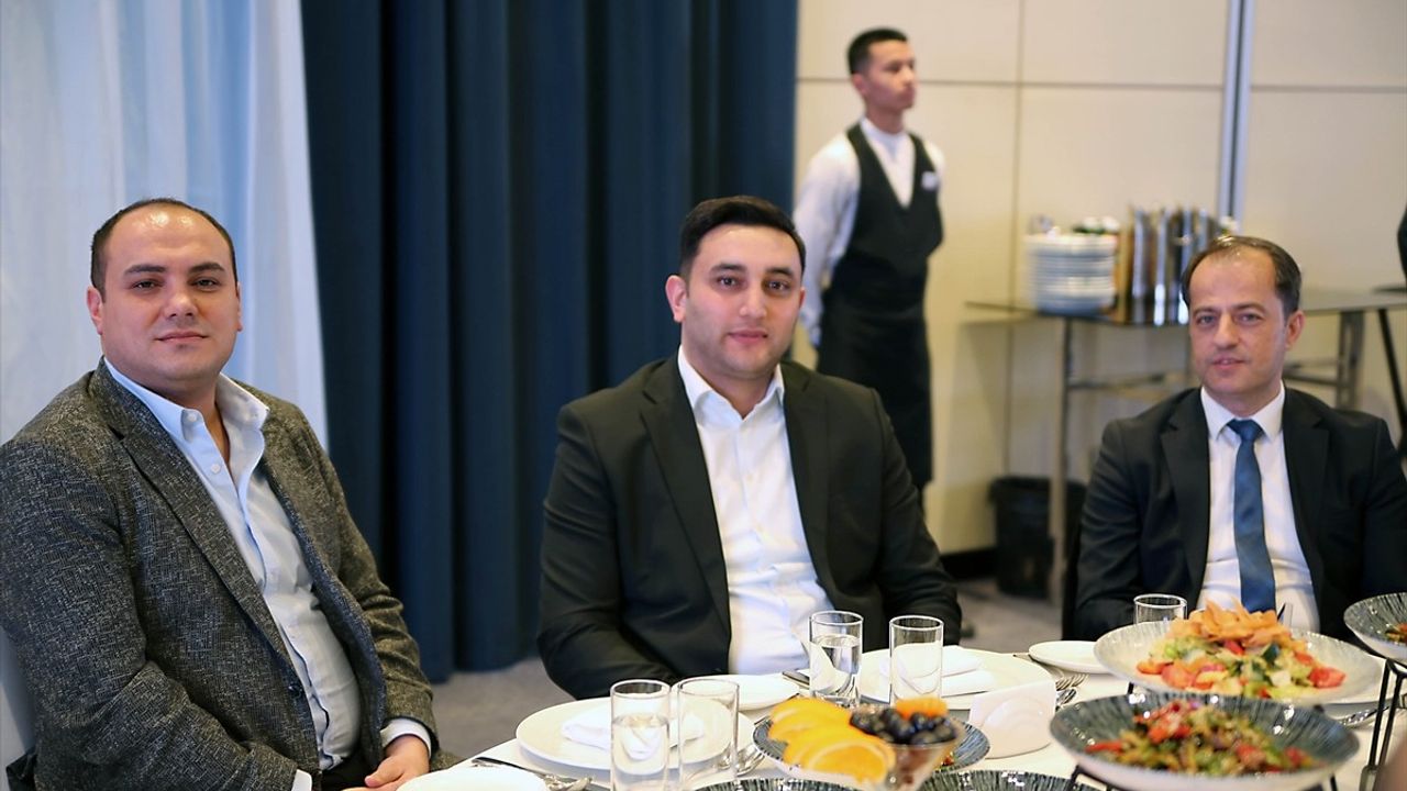 Türk ve Kırgız İş Adamları İftarda Buluştu
