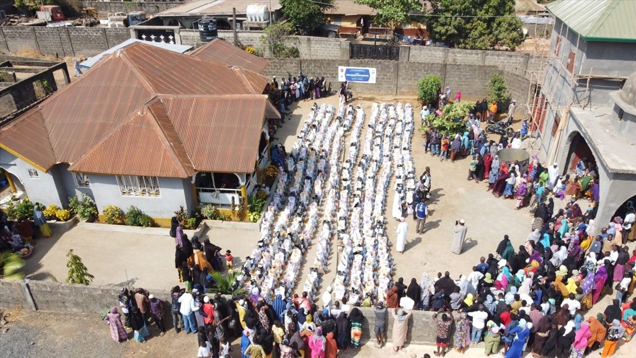 Türkiye Diyanet Vakfı, Sierra Leone'de 1500 Aileye Gıda Yardımı Sağladı