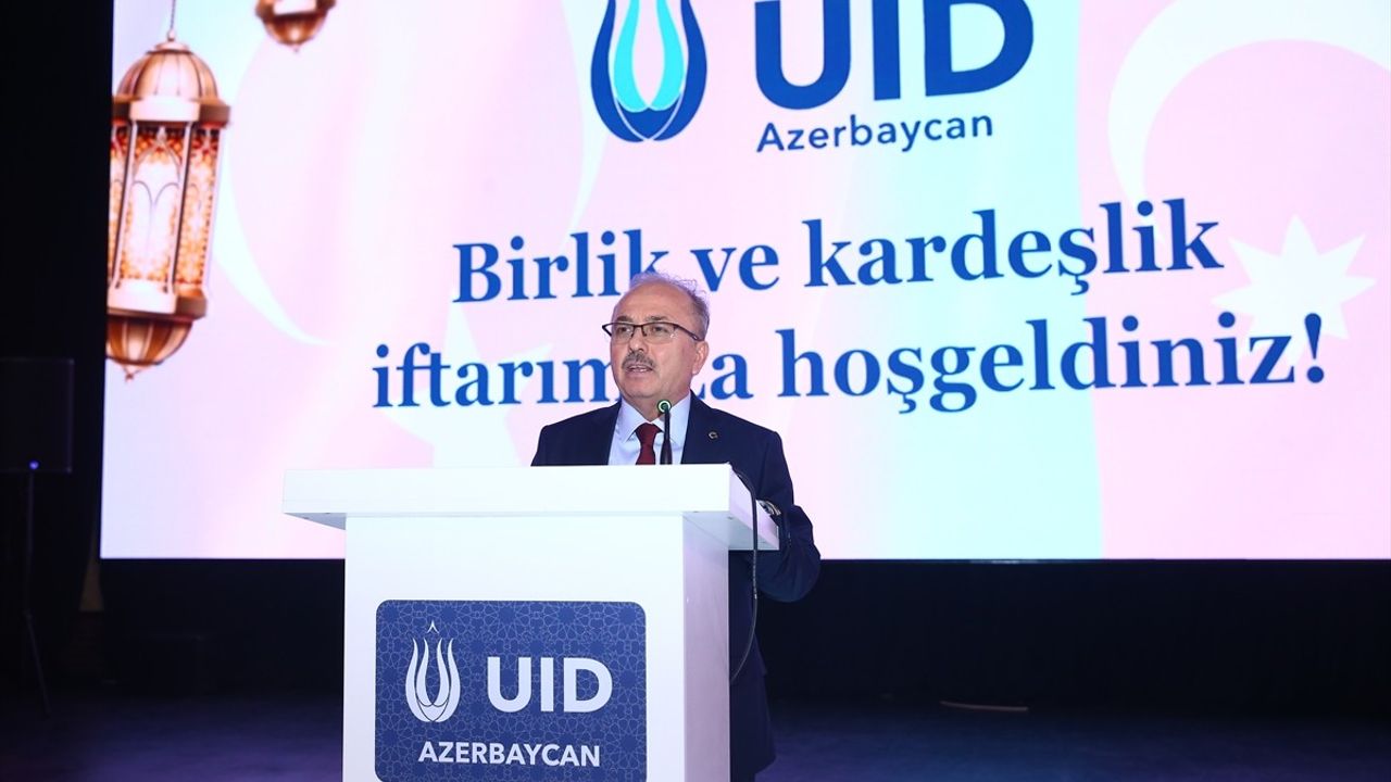 Uluslararası Demokratlar Birliği Bakü'de Ramazan İftarı Düzenledi