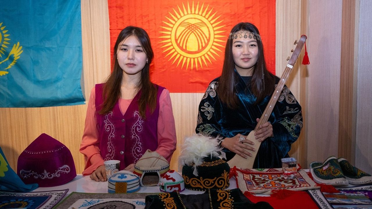 Uluslararası Öğrenciler Türkiye'de Ramazan İftarı Coşkusunu Yaşadı