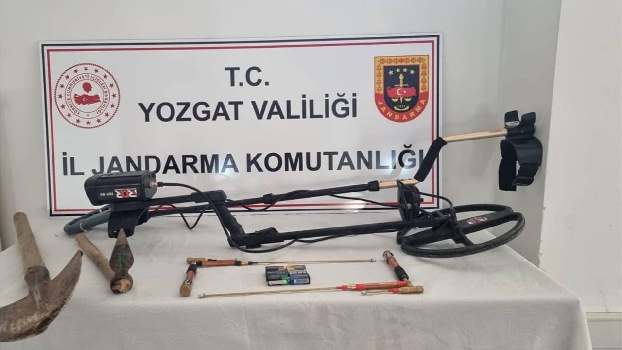 Yozgat'ta İzinsiz Kazı Yapan 3 Kişi Suçüstü Yakalandı