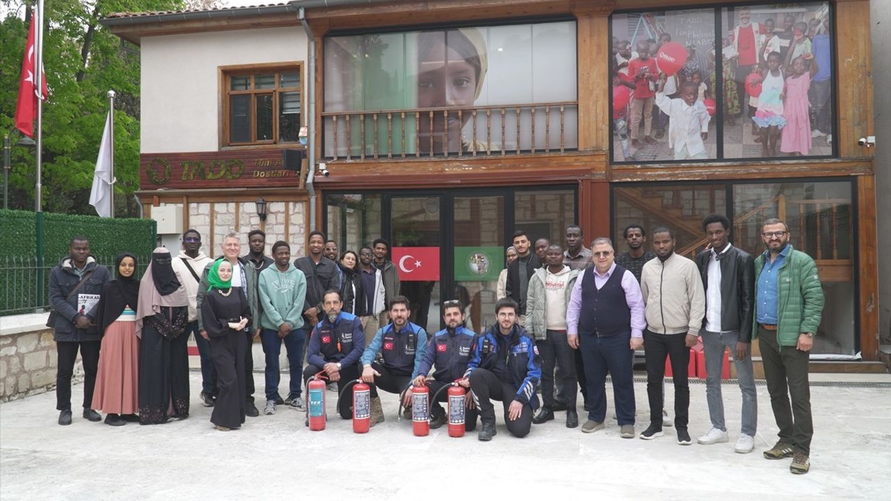 Afrikalı Öğrencilerden TADD'ın Afet Farkındalık Eğitimine Yoğun İlgi