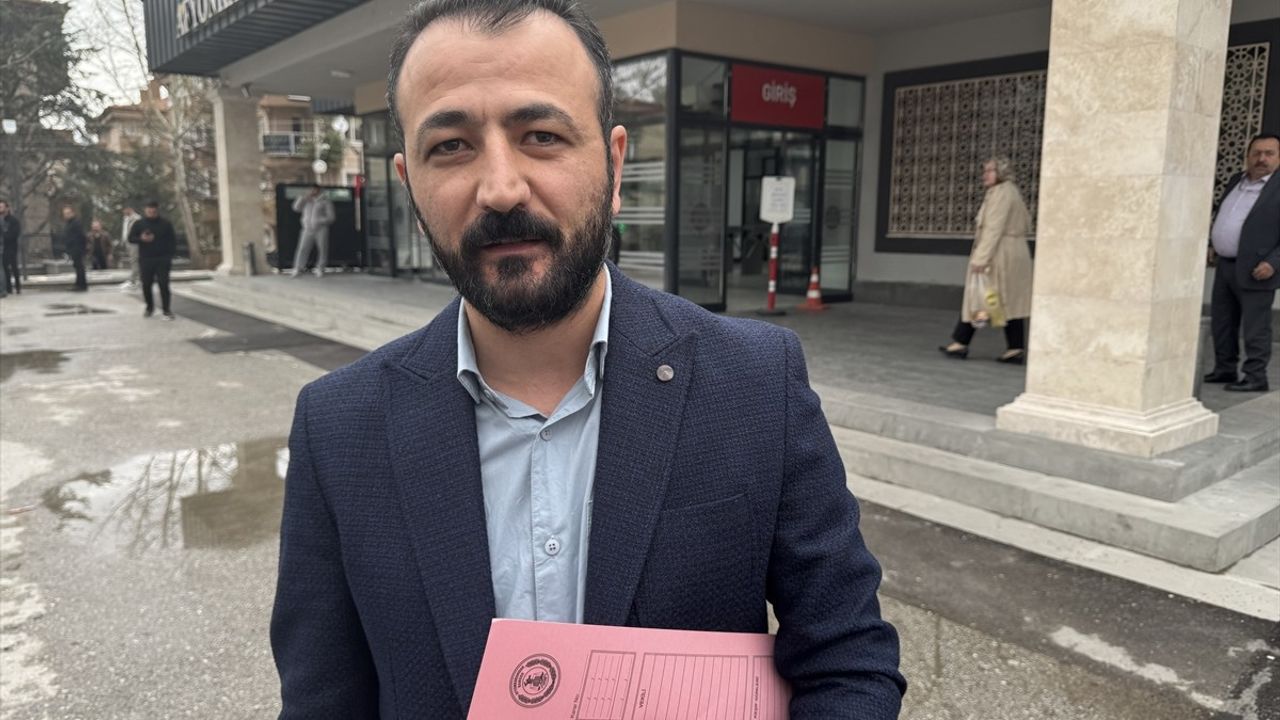 Afyonkarahisar Belediye Başkanı Burcu Köksal Yargılanıyor