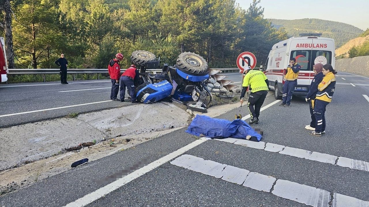 Balıkesir'de Traktör Kazası: 64 Yaşındaki Sürücü Hayatını Kaybetti