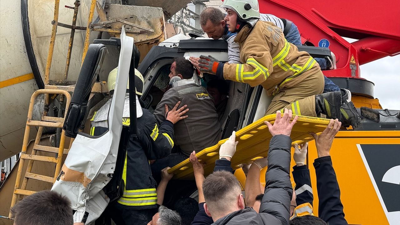 Bartın'da Zincirleme Trafik Kazası: 8 Yaralı