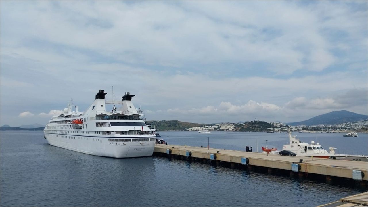 Bodrum'a Star Legend Kruvaziyeriyle Gelen 286 Yolcu