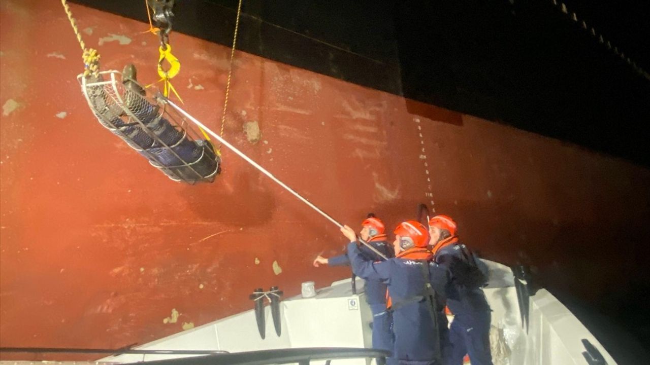 Bozcaada'da Yaralı Personel İçin Tıbbi Tahliye